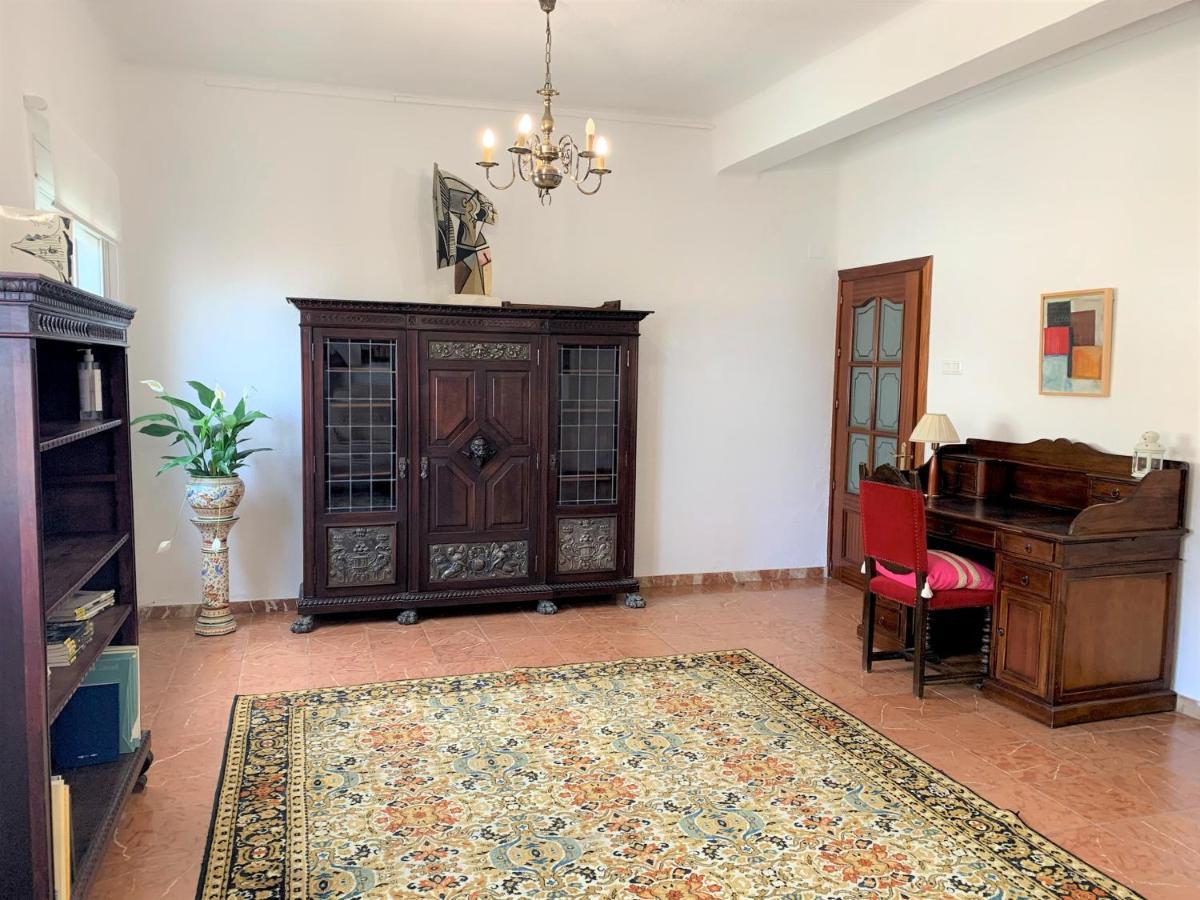 Wide And Traditional- 2Bd 1Bth- Gavidia Seville Exterior photo